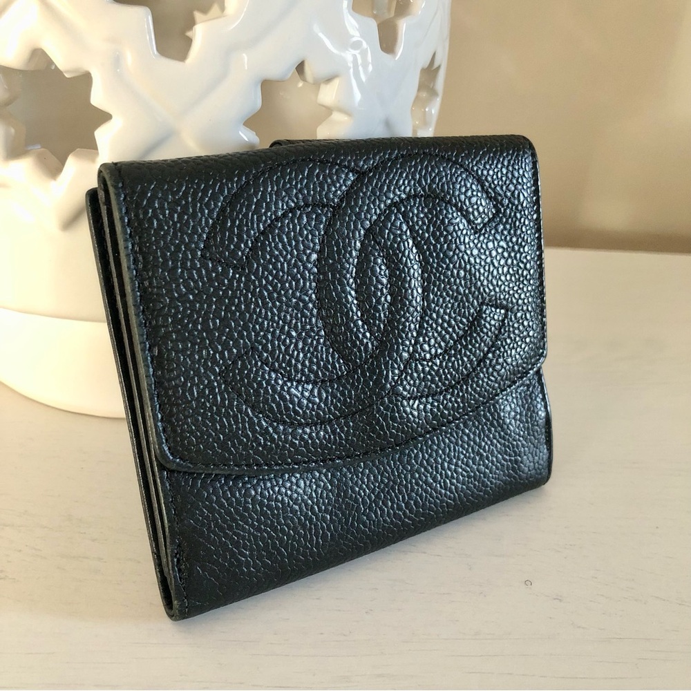 Chanel Timeless Flap Vintage Wallet in Black Caviar Leather